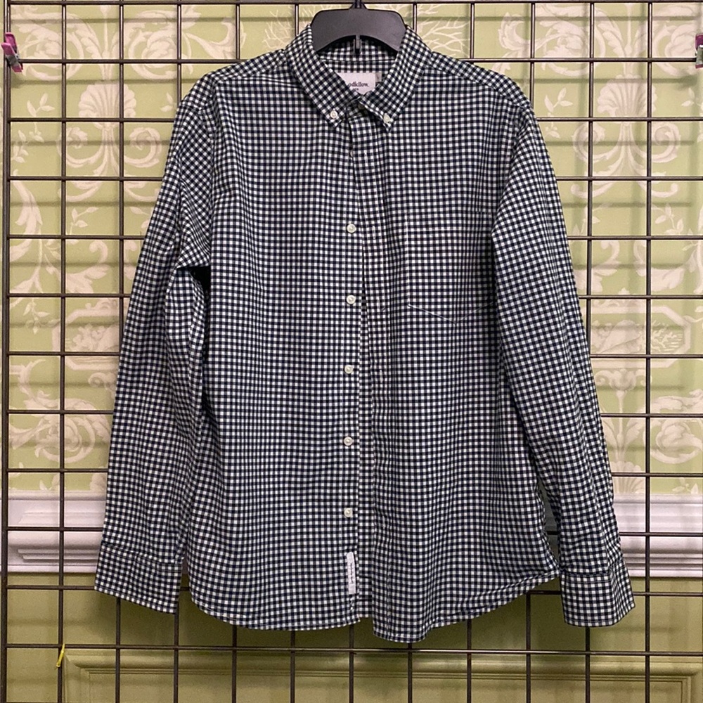 Men’s Goodfellow & Co long sleeve button down shirt